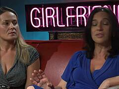 成人明星Melissa Monet与主持人Dana Dearmond和Elexis Monroe分享她对性代孕和陪伴的见解
